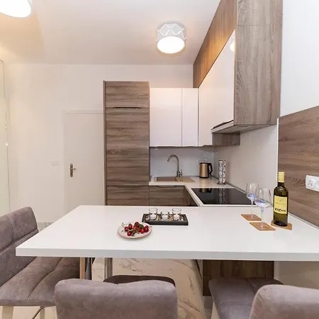 Apartment Duffys#2 *